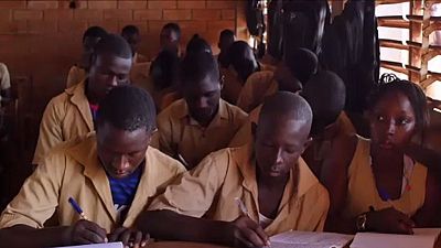 Guinée : une candidate au baccalauréat accouche puis reprend l'examen