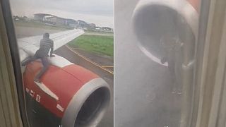Nigeria : un homme arrêté sur les ailes d'un avion avant le décollage
