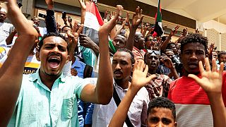 Soudan : les militaires et la contestation signent l'accord de transition