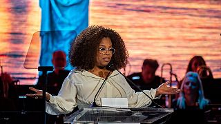 Oprah Winfrey donates $1 mln to U.S college fund for black students