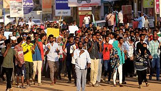 Thousands of Sudanese call for dissolution of Bashir's party