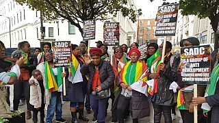 Au Zimbabwe, le gouvernement descend dans la rue contre les sanctions occidentales