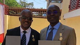 Angola : deux défenseurs des droits de l'homme décorés par le président Lourenço