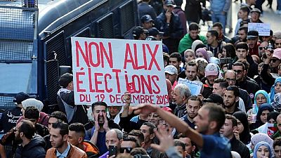 Algérie : manifestion anti-élection à Alger à 24 heures de la présidentielle