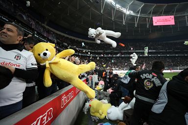 Besiktas vs Antalyaspor delayed as fans throw thousands of toys on