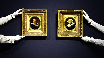 Les deux portraits peints par Rembrandt, vendus pour plus de 13 millions d'euros, jeudi 6 juillet 2023.