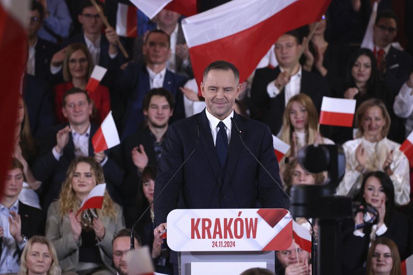 Karol Nawrocki, directeur de l'Institut historique national de Pologne, s'adresse à une convention du parti conservateur polonais Droit et Justice. 