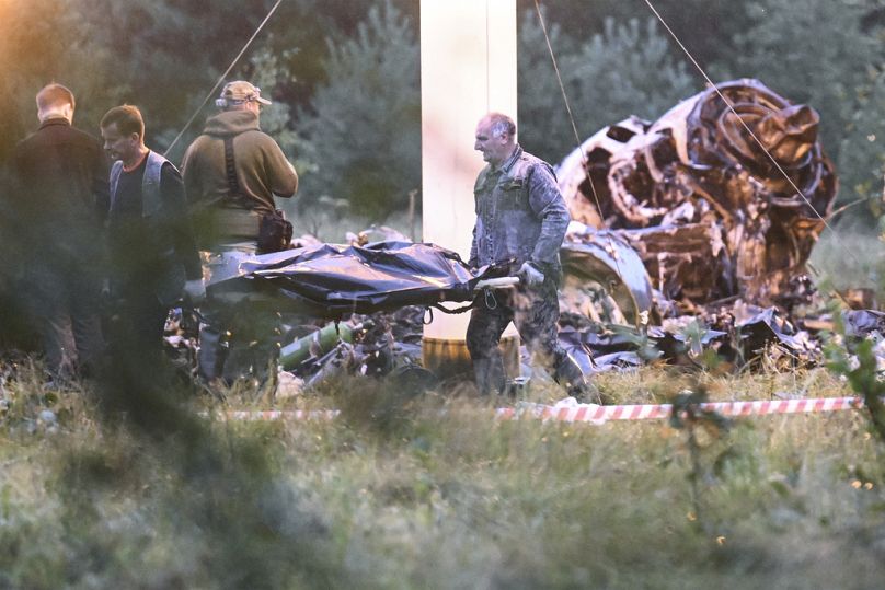 Débris de l'avion qui transportait Evegueni Prigojine, près du village de Kuzhenkino, dans la région de Tver, en Russie, le jeudi 24 août 2023.