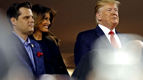 Trump, Washington'da katıldığı beyzbol maçında yuhalandı: Onu içeri tıkın! Trump, Washington'da katıldığı beyzbol maçında yuhalandı: Onu içeri tıkın!