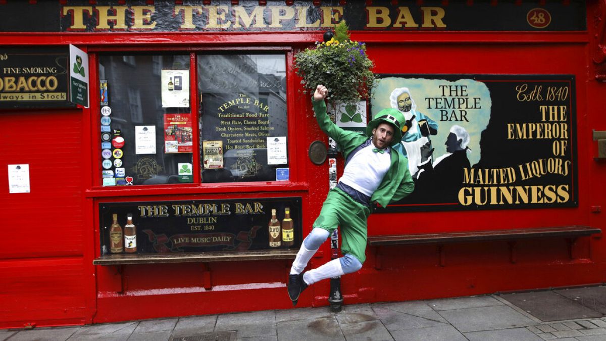 St. Patrick's Day in Irland - vor geschlossenen Pubs wegen der Corona-Pandemie 2020