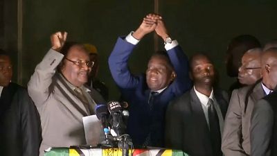 Zimbabwe: Mnangagwa presta giuramento