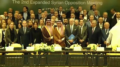 Сирийская оппозиция договорилась сформировать единую делегацию 