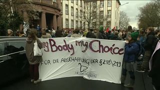 Germania: multata per aver pubblicizzato l'aborto