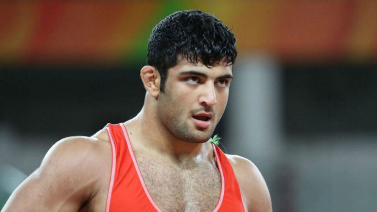 کشتی‌گیر اسرائیلی «مانع» دستیابی کریمی به مدال شد یا مسئولان ورزش ایران؟