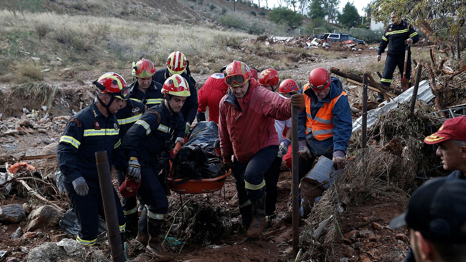 Μάνδρα: 23 οι νεκροί από την φονική κακοκαιρία 