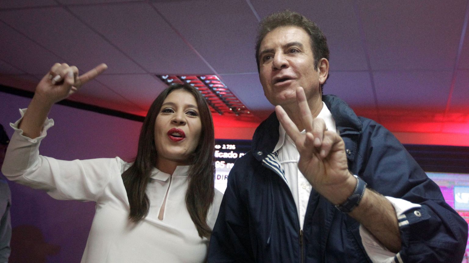 El opositor Nasralla encabeza el recuento de votos en Honduras