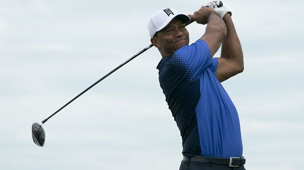 Tiger Woods golf sahalarına geri dönüyor Tiger Woods golf sahalarına geri dönüyor