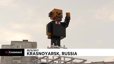 Памятник Ленину в стиле Minecraft