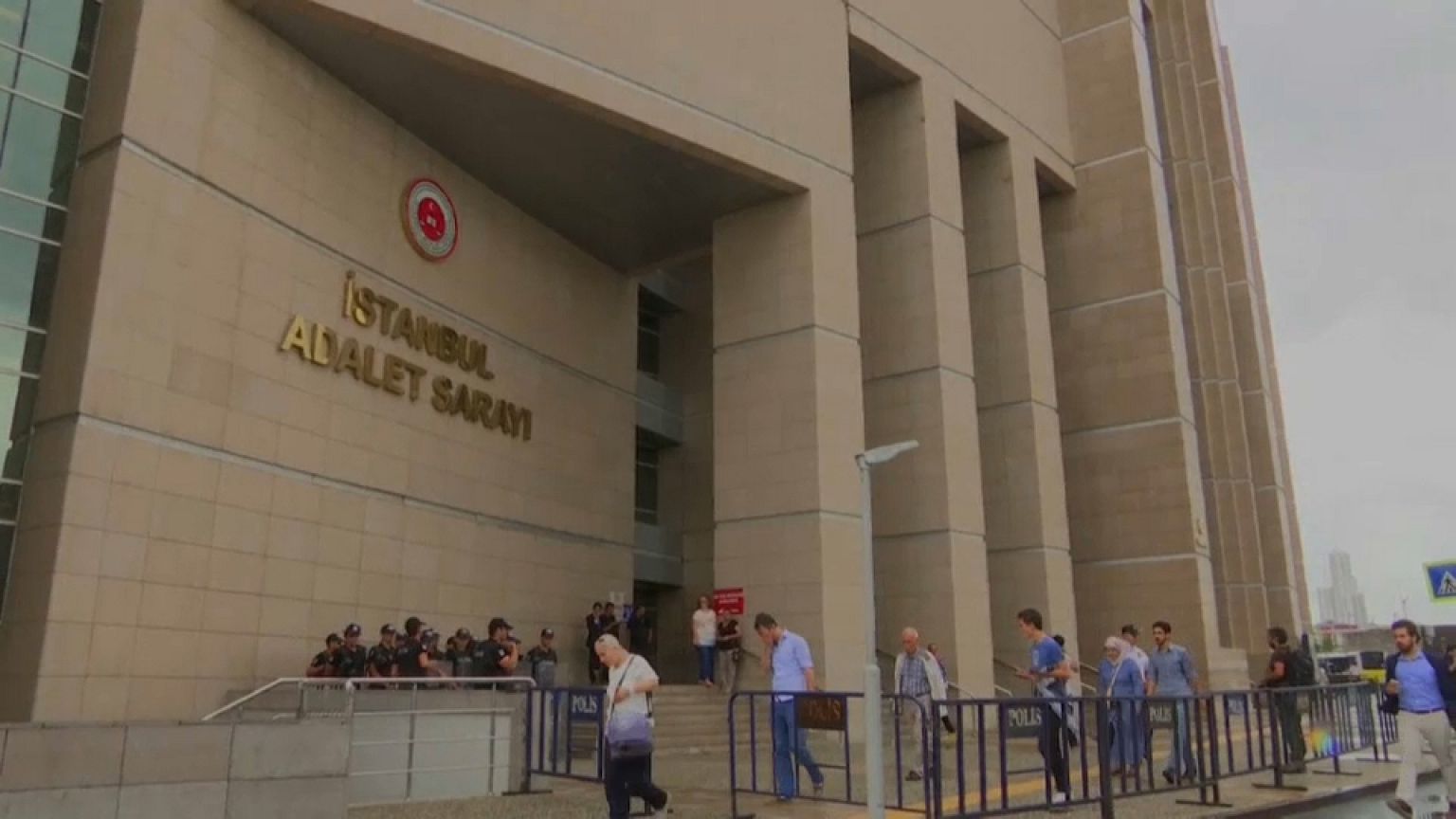 Turchia: altri 360 arresti