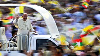 Papa Francis toplu ayinde Arakanlıları anmadı