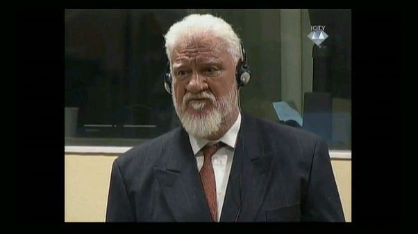 TPIY: le Croate de Bosnie Slobodan Praljak "est mort après avoir bu du poison" TPIY: le Croate de Bosnie Slobodan Praljak "est mort après avoir bu du poison"