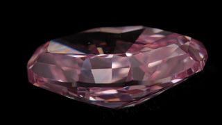 Un diamant rose part aux enchères pour 32 millions de dollars