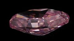 Christie's: venduto un diamante rosa per 32 milioni di dollari
