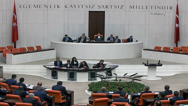 ‘Vergi cennetleri araştırılsın’ önergesi reddedildi ‘Vergi cennetleri araştırılsın’ önergesi reddedildi