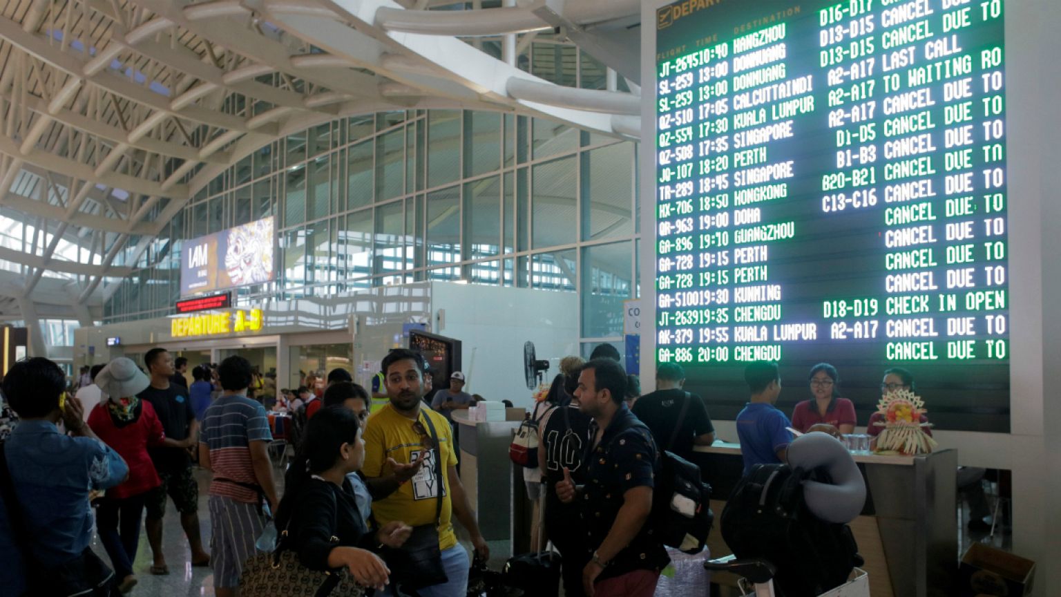 Turistas já podem abandonar Bali