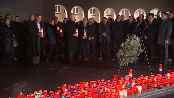 Bosnia Erzegovina: reazioni al suicidio in diretta dell'ex generale Bosnia Erzegovina: reazioni al suicidio in diretta dell'ex generale