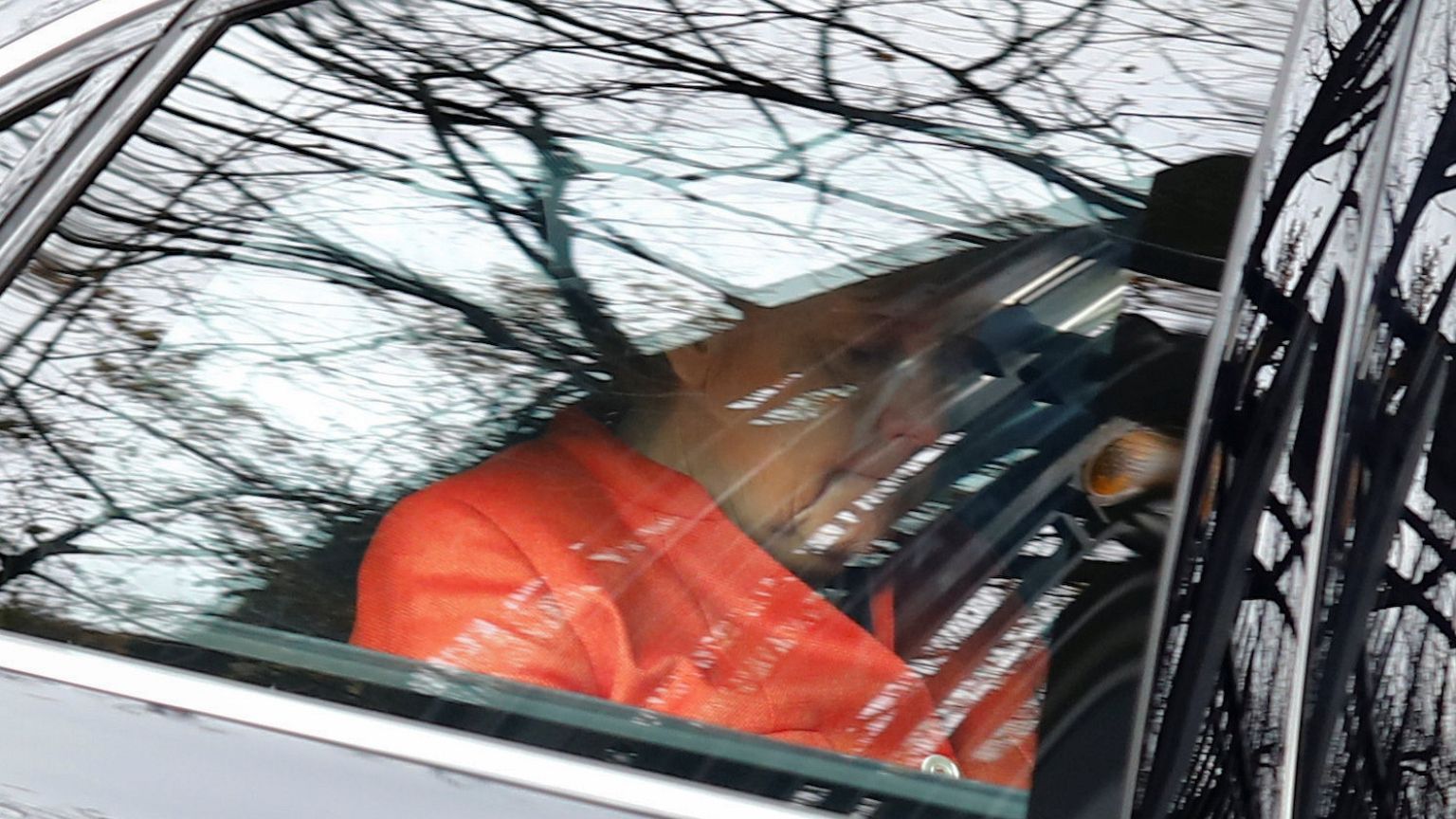 Merkel im Dienstwagen
