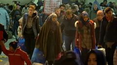 Grécia transfere refugiados para Atenas