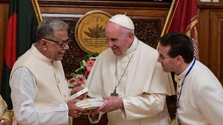 Rohingyas : le Pape salue la "générosité" du Bangladesh