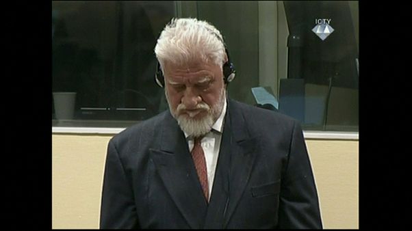 Autoridades holandesas investigam suicídio de general croata Autoridades holandesas investigam suicídio de general croata