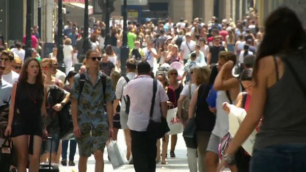 Spagna: de Guindos, impatto a breve termine della crisi catalana Spagna: de Guindos, impatto a breve termine della crisi catalana