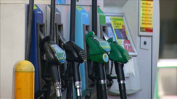 Opec: altri nove mesi di tagli alla produzione di petrolio Opec: altri nove mesi di tagli alla produzione di petrolio