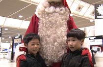 Weihnachtsmann landet mit Privatjet in Japan