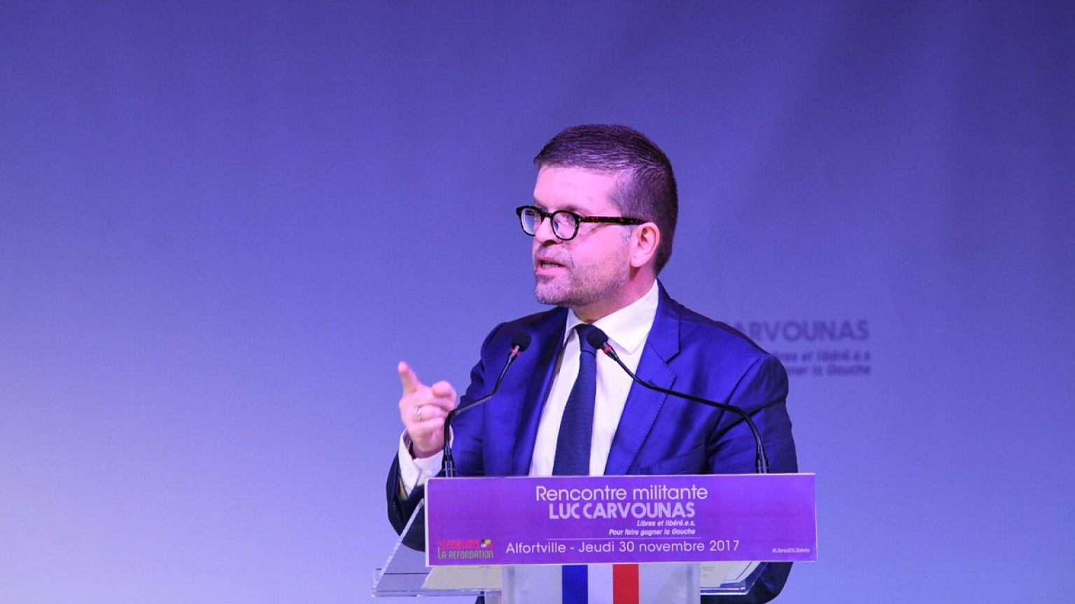 Λουκ Καρβουνά: Ένας Έλληνας για την ηγεσία του Σοσιαλιστικού Κόμματος της Γαλλίας;	