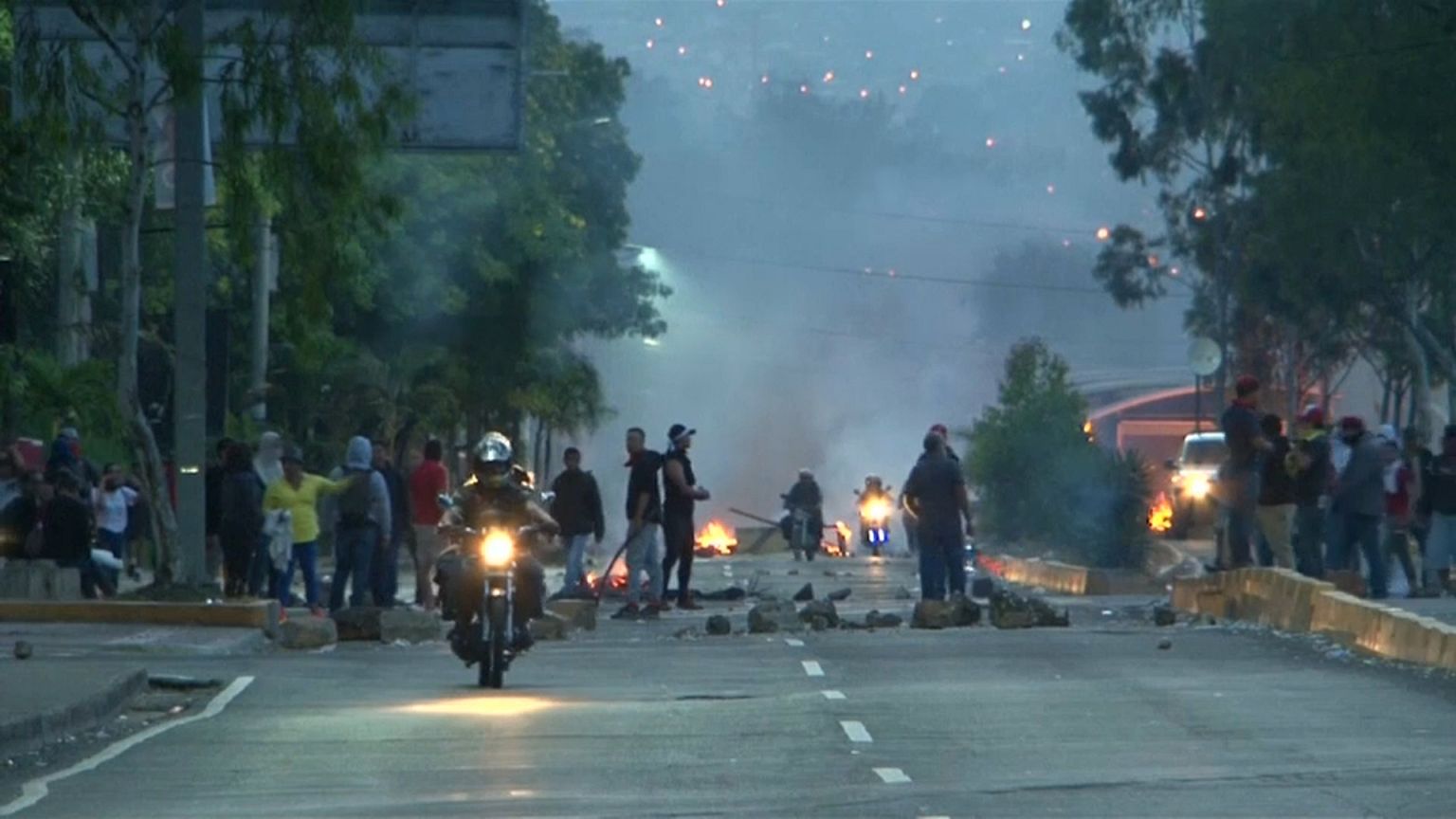 Violencia en Honduras entre denuncias de fraude en las presidenciales