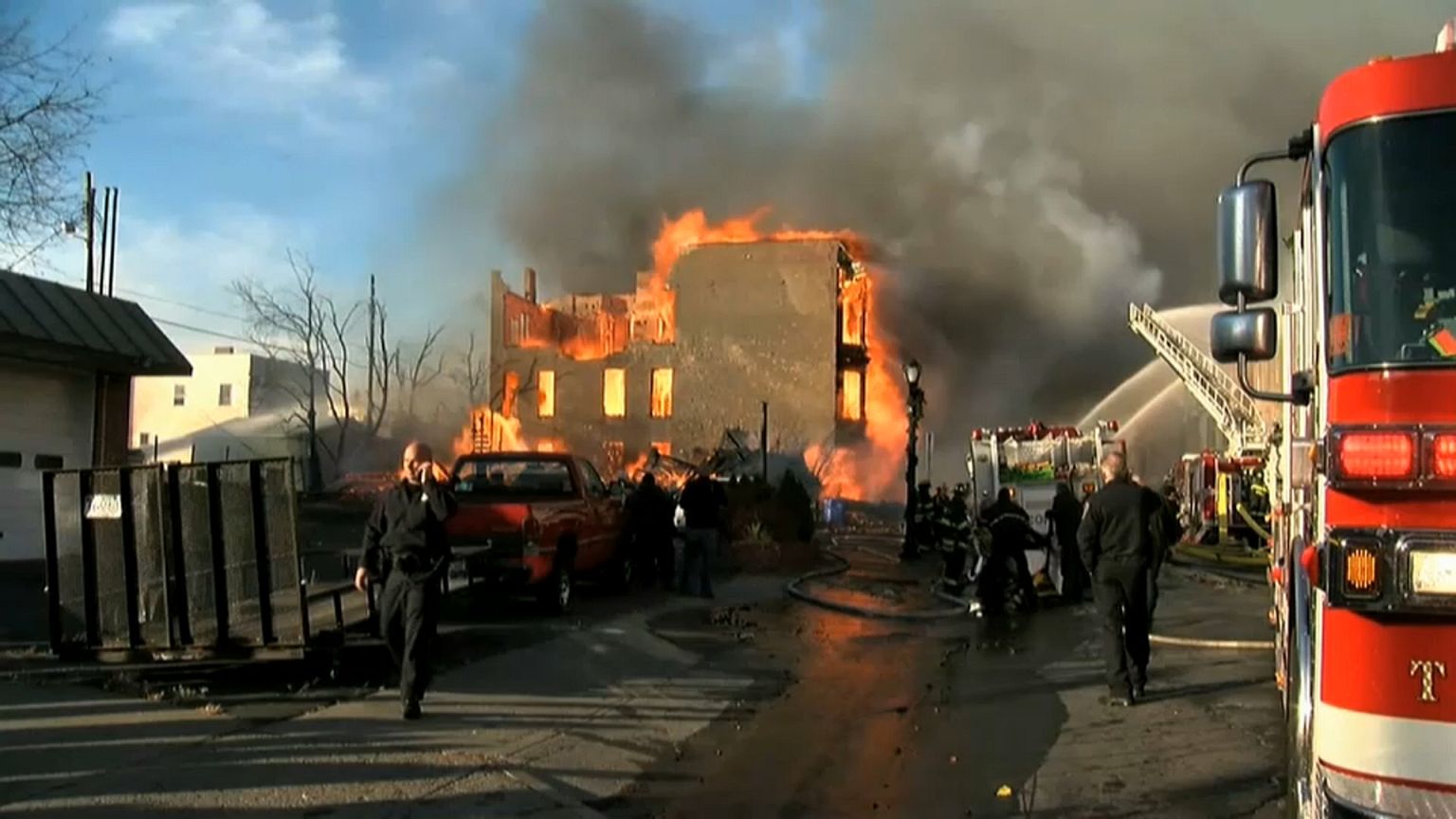 Man trying to copy TV show starts massive NY fire