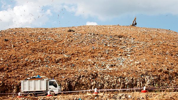 نفايات لبنان: كأنك تتنفس الموت نفايات لبنان: كأنك تتنفس الموت
