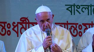En Asie, le pape finit par prononcer le mot "Rohingya"