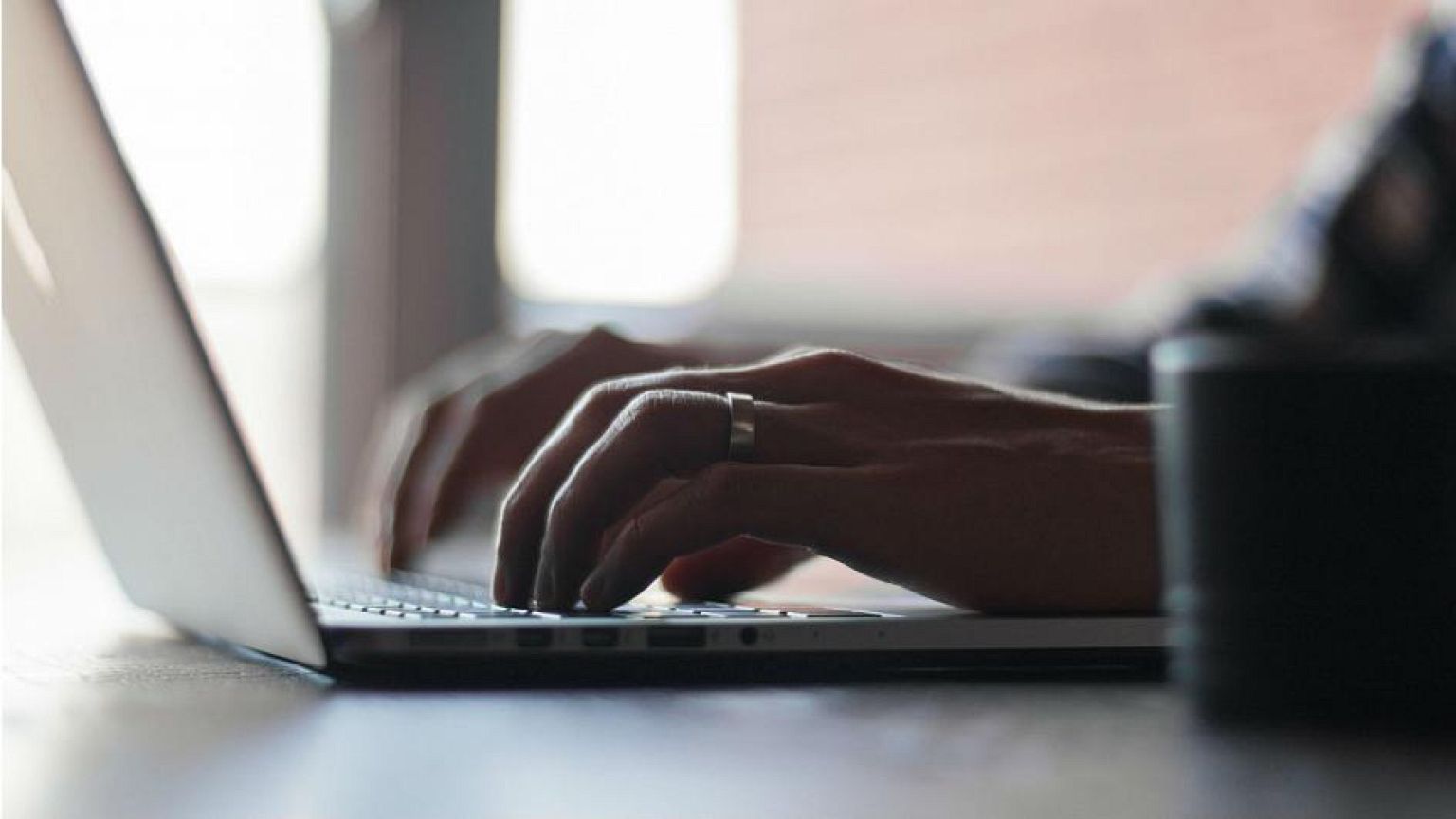 Mann in Schweden wegen "Online-Vergewaltigung" verurteilt