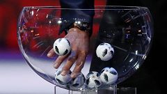 Soccer Football - 2018 FIFA World Cup Draw - State Kremlin Palace, Moscow, 