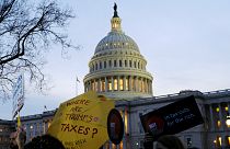 چرا تصویب لایحه کاهش مالیات پیروزی بزرگی برای ترامپ است؟