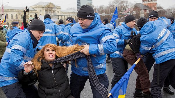 Bukarest: Proteste gegen Weihnachtsmarkt vor Regierungssitz Bukarest: Proteste gegen Weihnachtsmarkt vor Regierungssitz