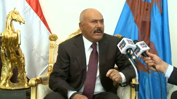 Giro en Yemen: Saleh tiende la mano a la coalición árabe Giro en Yemen: Saleh tiende la mano a la coalición árabe
