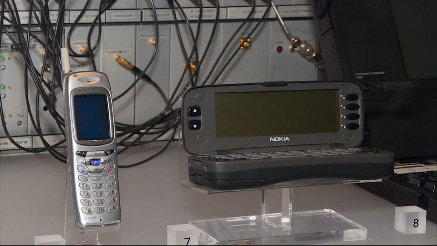SMS исполнилось 25 лет