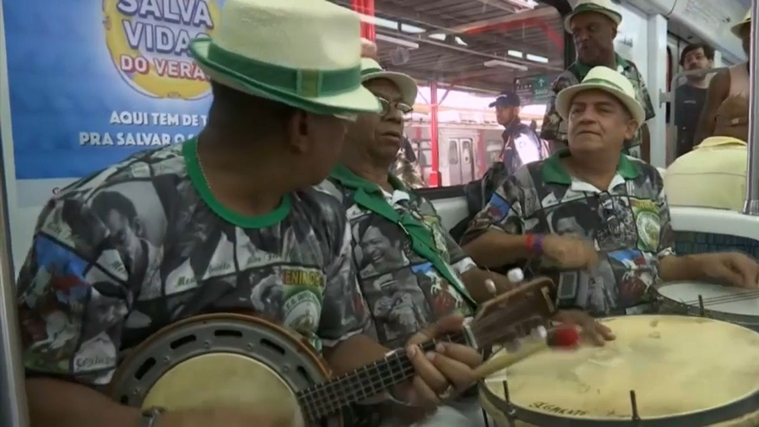 Comboio do Samba anima Rio de Janeiro 