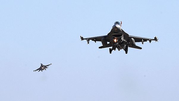 Militärmanöver USA-Südkorea: Mehr als 230 Kampfflugzeuge im Einsatz Militärmanöver USA-Südkorea: Mehr als 230 Kampfflugzeuge im Einsatz